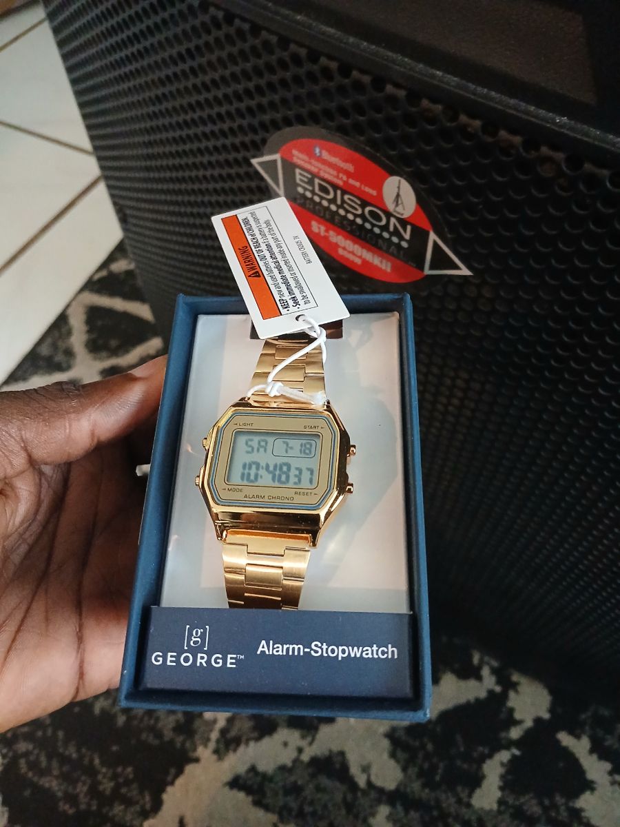 Montre couleur l'or stainless 